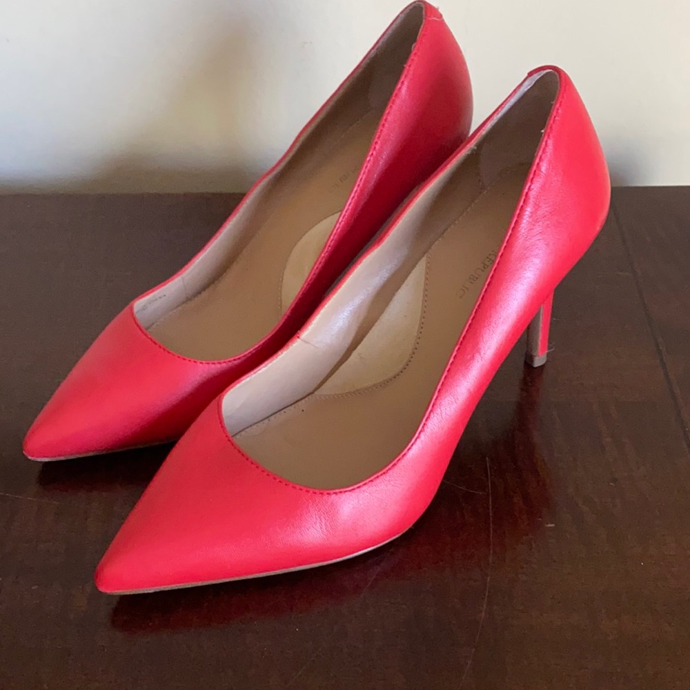 Banana Republic pumps